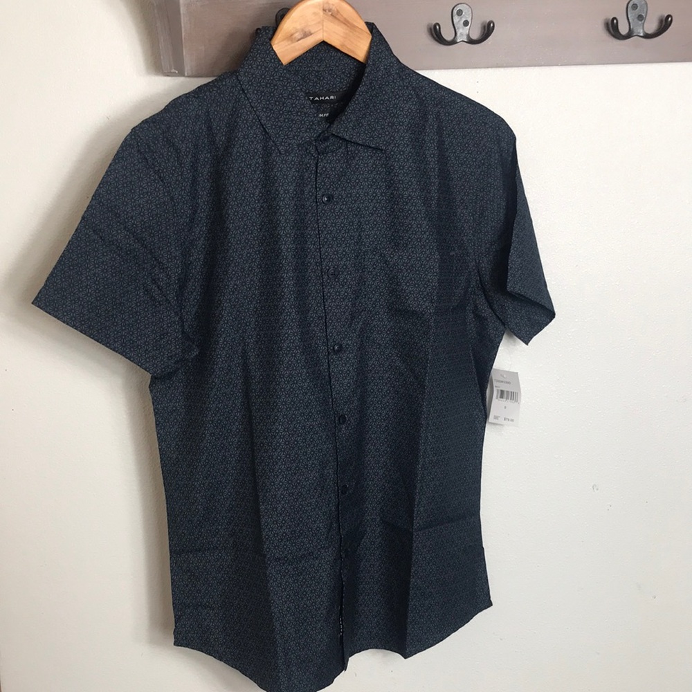 Tahari shirt navy, slim fit shirt sleeves, size Small